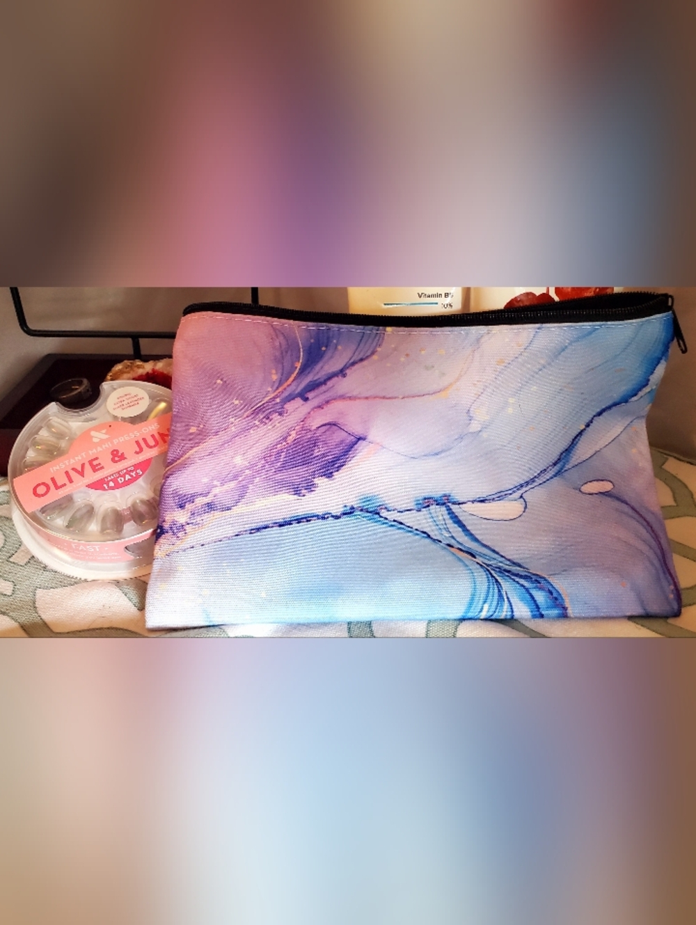 Make Up Bundle With Cosmetics Bag - Picture 7 of 8